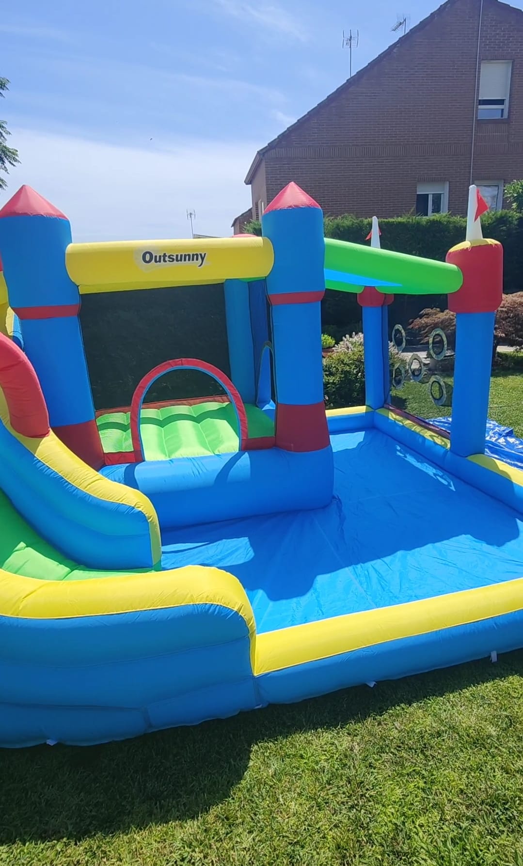 Castillo hinchable en seco, listo para la piscina de bolas